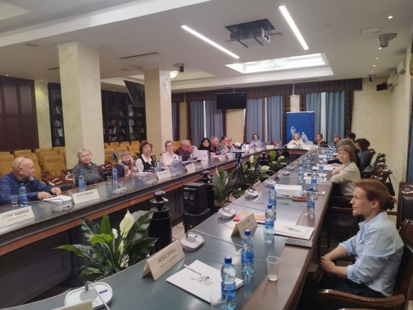 Педагоги-художники приняли участие в конференции