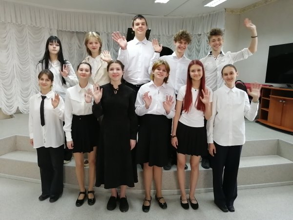 Поздравляем выпускников и их педагогов!