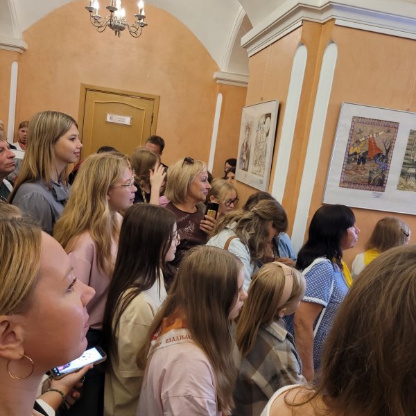 Поздравляем юных художников!